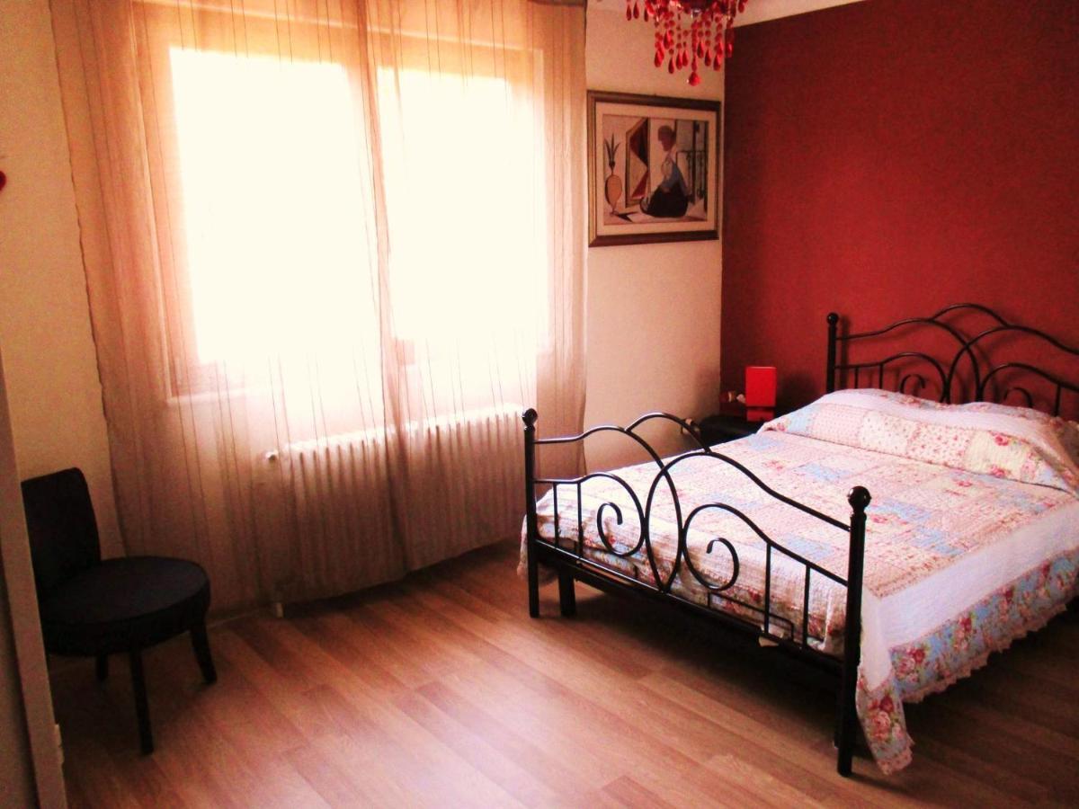 Colmar "Room" Chambre Privee Chez L'Habitant,Parking Voiture Devant La Maison,Garage Moto Et Velo,Petit Dejeuner Εξωτερικό φωτογραφία